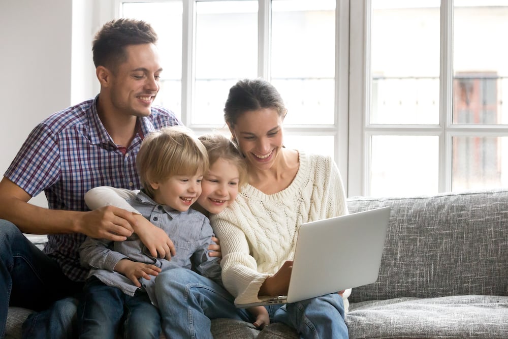 Picture of family planning a zoo visit